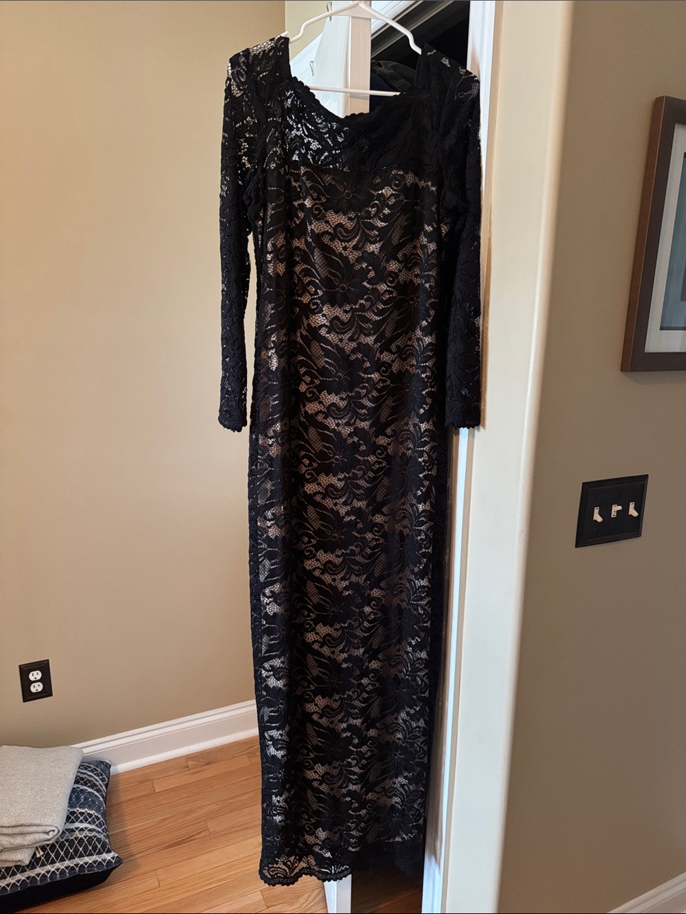 Onyx Nite Black Lace Long-Sleeve Gown